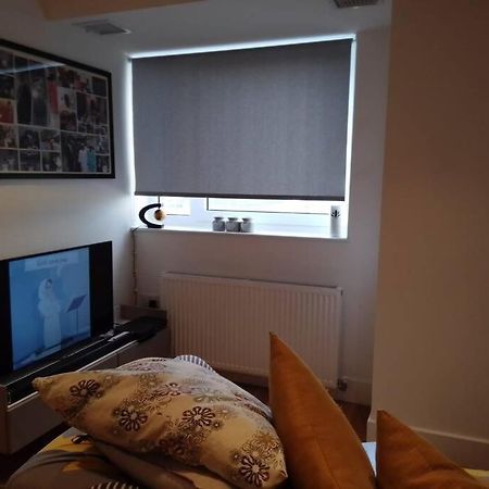 لندن Whole Apartment 5 Mins To East Croydon & Concierge المظهر الخارجي الصورة