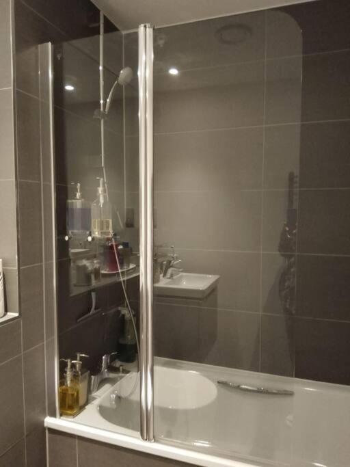 لندن Whole Apartment 5 Mins To East Croydon & Concierge المظهر الخارجي الصورة