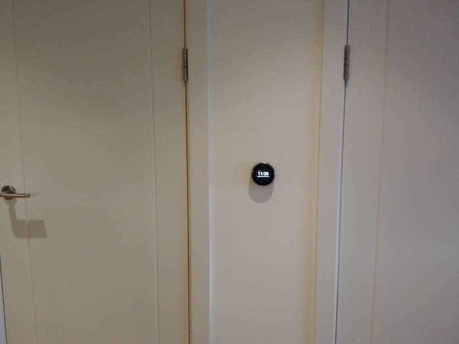 لندن Whole Apartment 5 Mins To East Croydon & Concierge المظهر الخارجي الصورة