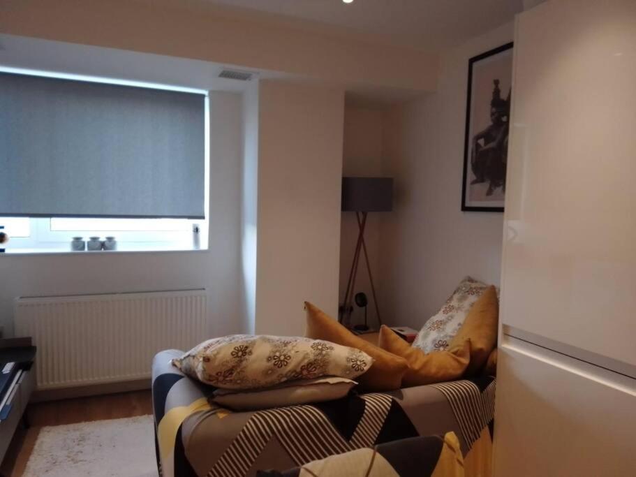 لندن Whole Apartment 5 Mins To East Croydon & Concierge المظهر الخارجي الصورة
